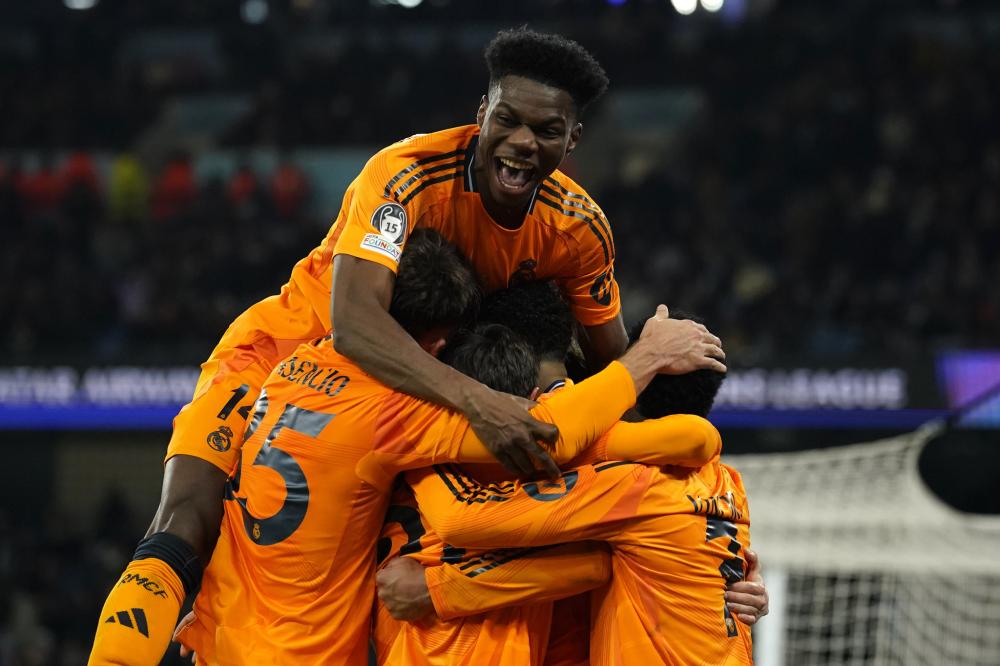 双方互有攻 双方互有攻